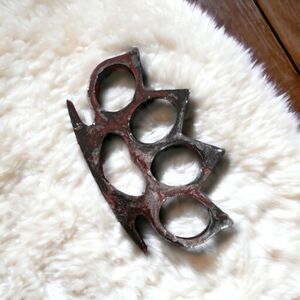 🖤Marble Brass Knuckles (Z101)